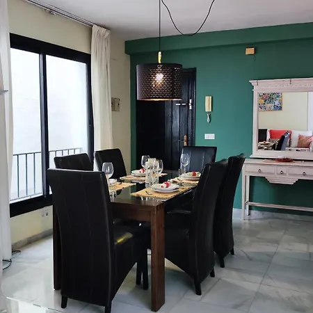 Lägenhet Jardines Del Puerto - Brand New 2bd With Parking, Wifi & Pool Marbella
