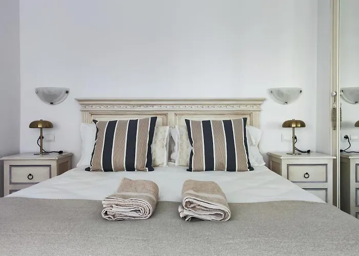 Jardines Del Puerto 2 Bed 마르베야